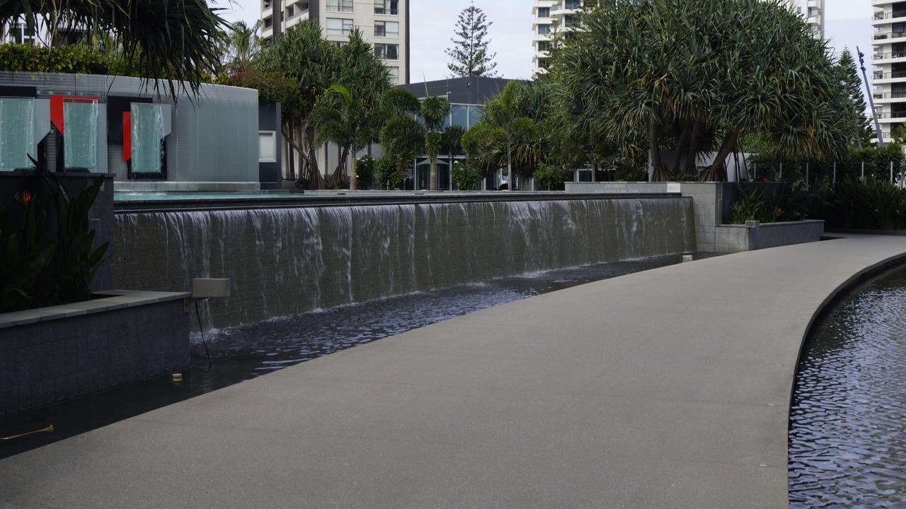 Private Apartment With Ocean Views At Q1 Resort Gold Coast Exterior photo