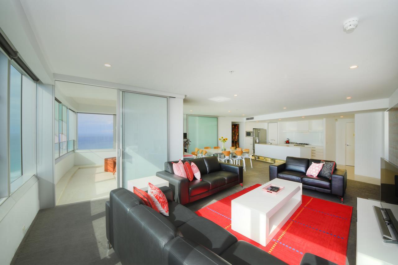 Private Apartment With Ocean Views At Q1 Resort Gold Coast Exterior photo