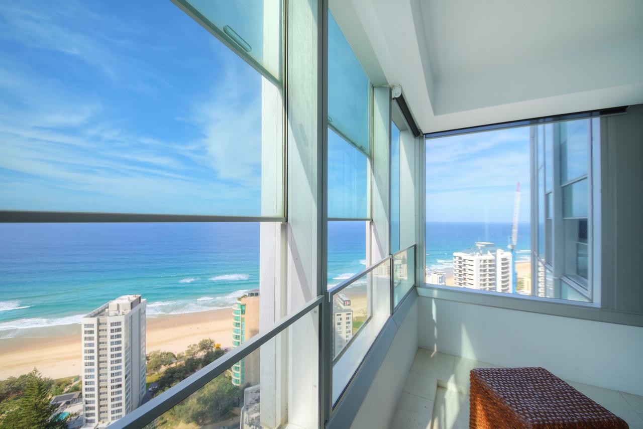 Private Apartment With Ocean Views At Q1 Resort Gold Coast Exterior photo