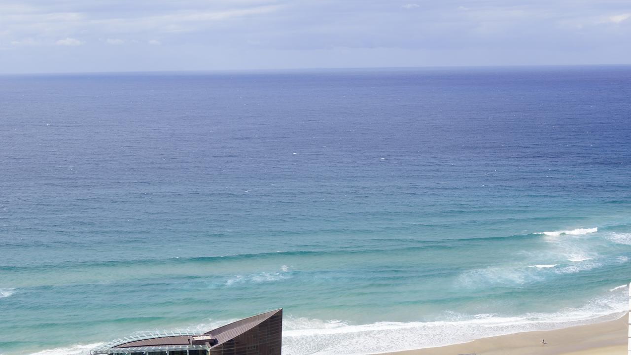 Private Apartment With Ocean Views At Q1 Resort Gold Coast Exterior photo