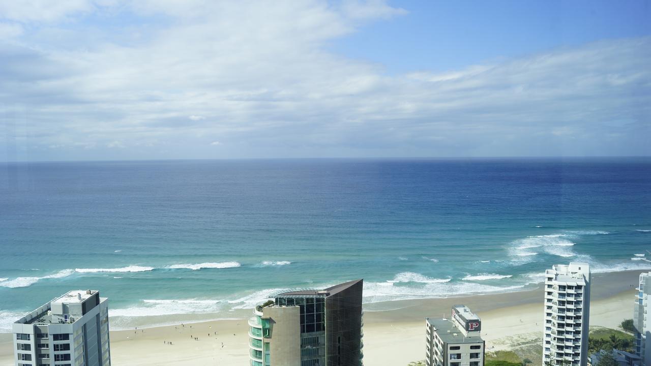 Private Apartment With Ocean Views At Q1 Resort Gold Coast Exterior photo