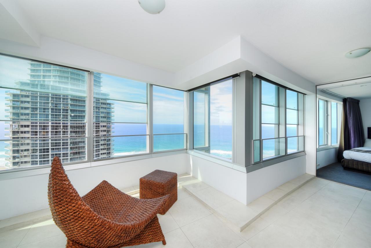 Private Apartment With Ocean Views At Q1 Resort Gold Coast Exterior photo