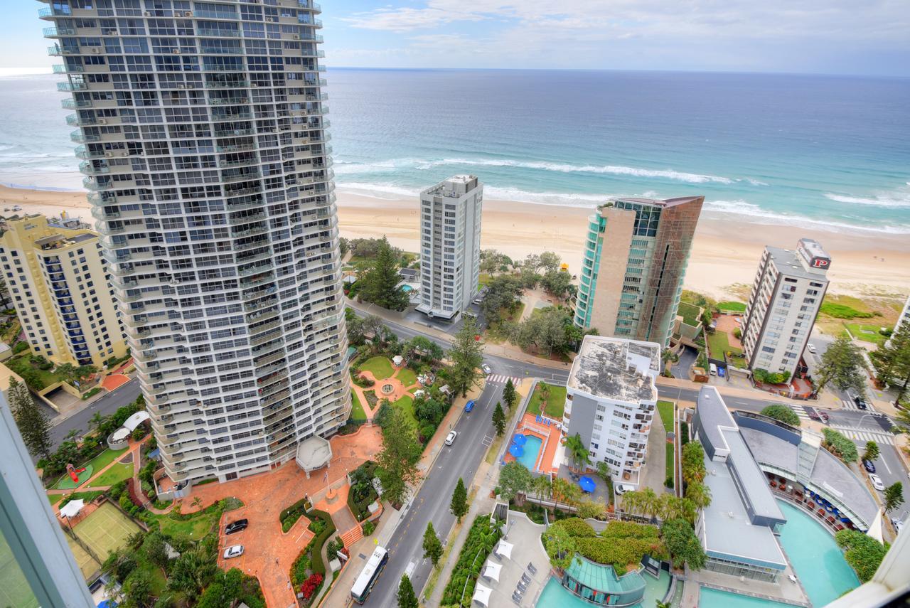 Private Apartment With Ocean Views At Q1 Resort Gold Coast Exterior photo