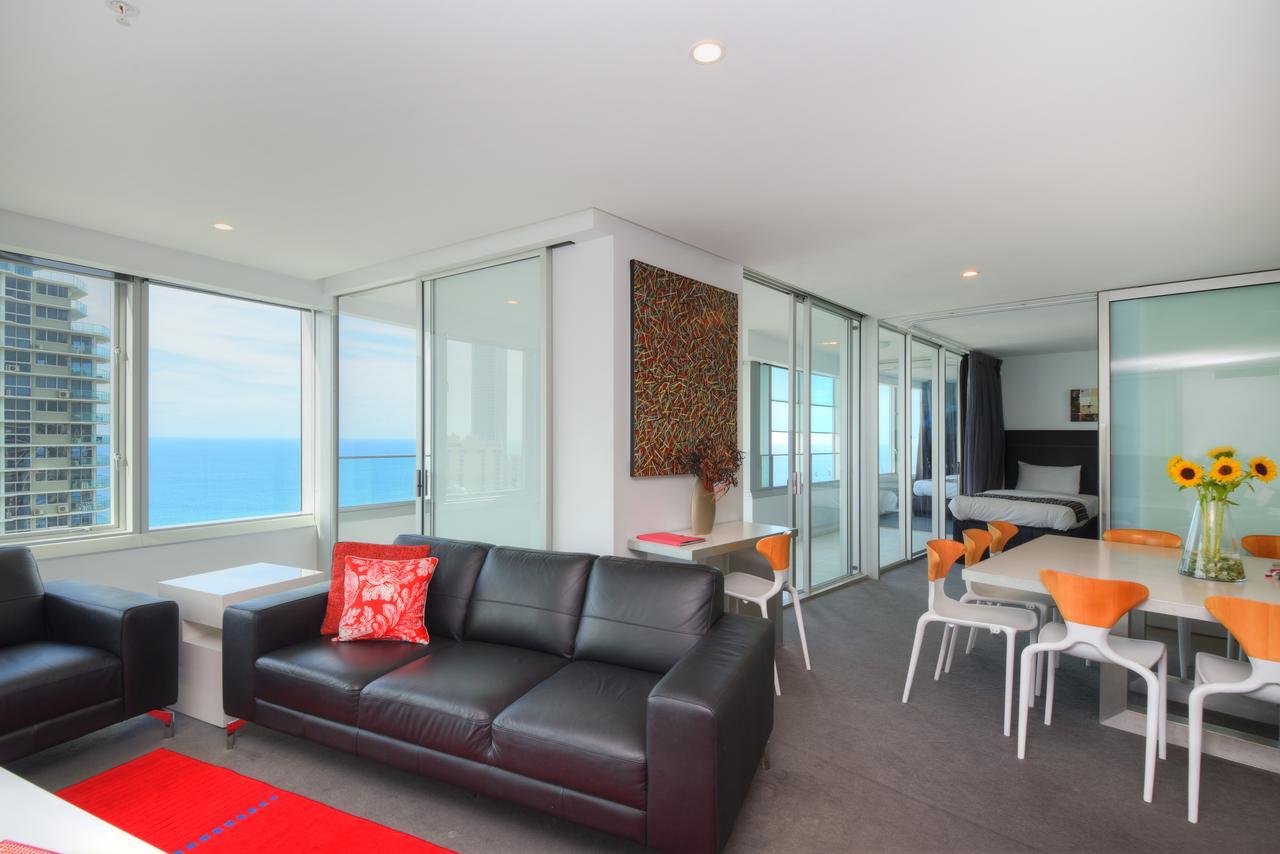 Private Apartment With Ocean Views At Q1 Resort Gold Coast Exterior photo